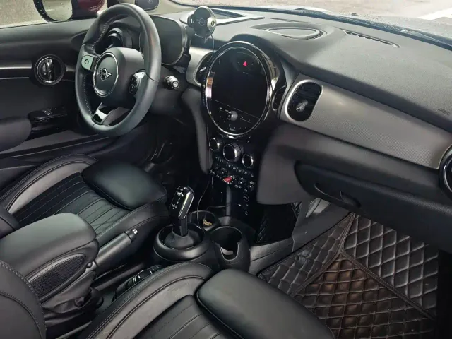 MINI Hatch — Фото автомобиля 9