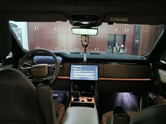 Land Rover Range Rover — Фото автомобиля 11
