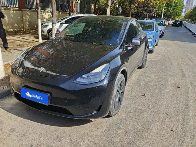 Фотография автомобиля — Tesla Model Y