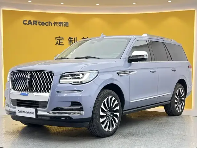 Lincoln Navigator — Фото автомобиля 17