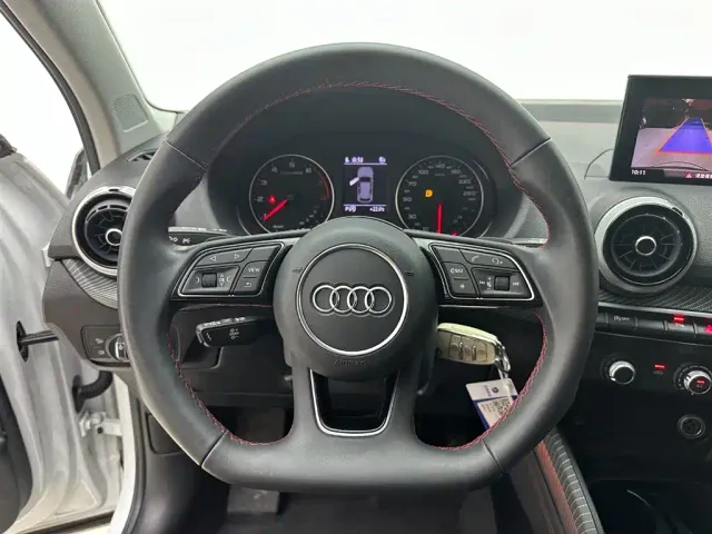 Audi Q2L — Фото автомобиля 19
