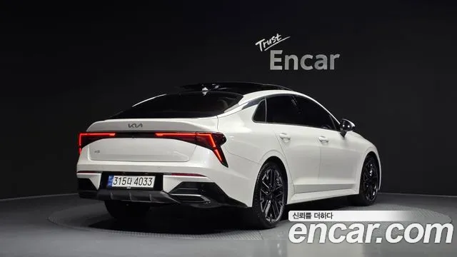 Фотография автомобиля — Kia K5 Generation 3
