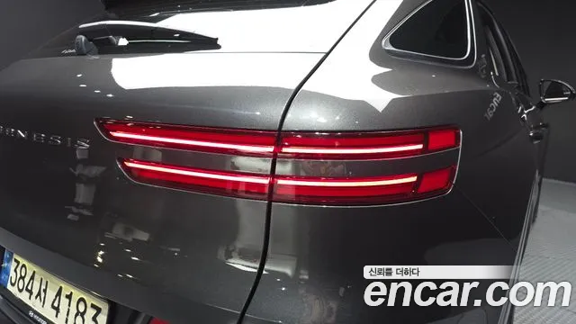 Genesis GV70 — Фото автомобиля 8