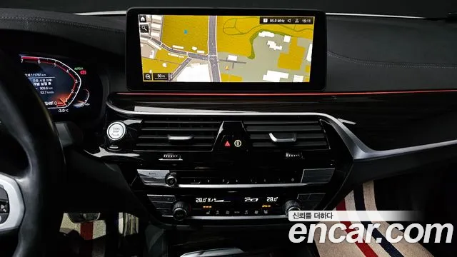 BMW 5 Series G30 — Фото автомобиля 14