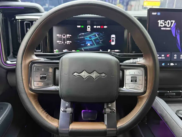 BYD FangChengBao Leopard 5 — Фото автомобиля 8