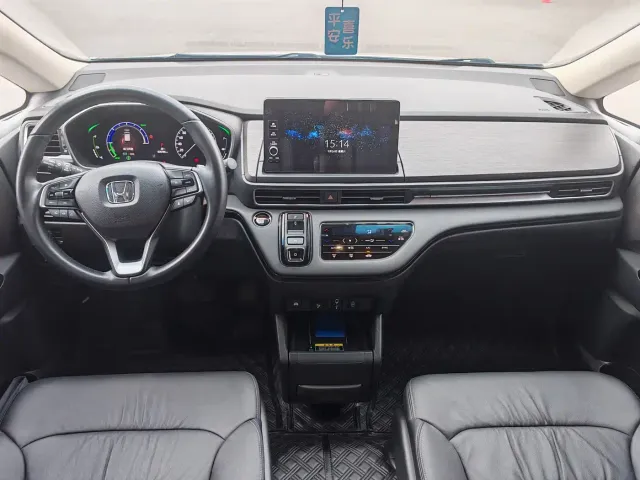 Honda Elysion — Фото автомобиля 6
