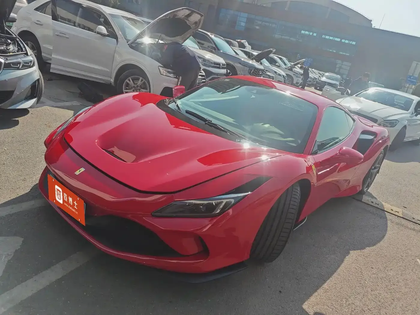 Фотография автомобиля — Ferrari F8