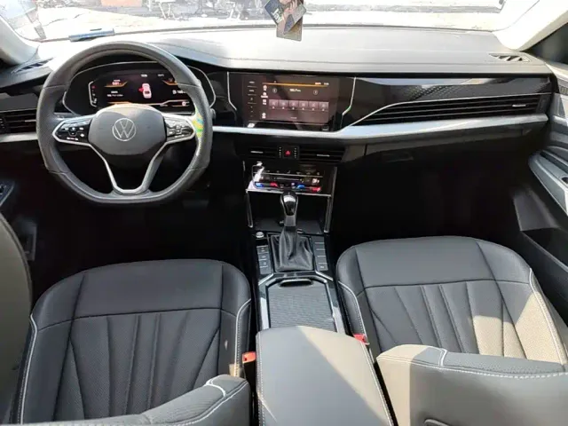 Volkswagen Passat — Фото автомобиля 9