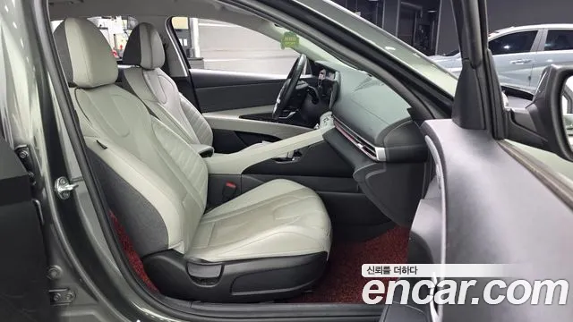 Hyundai AVANTE Avante (CN7) — Фото автомобиля 10