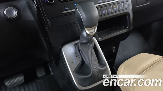 Hyundai Staria — Фото автомобиля 12