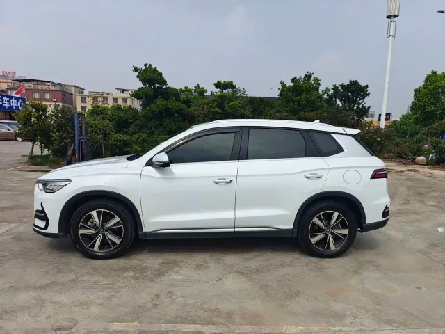 BYD Song Pro — Фото автомобиля 4