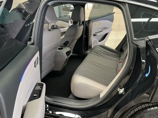 Geely Galaxy Xingyao 8 — Фото автомобиля 18