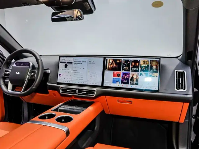 Li Auto L7 — Фото автомобиля 14