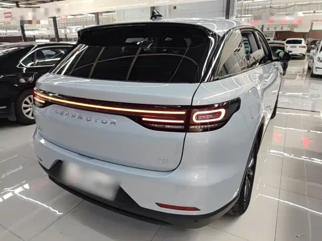 Leapmotor C11 — Фото автомобиля 6