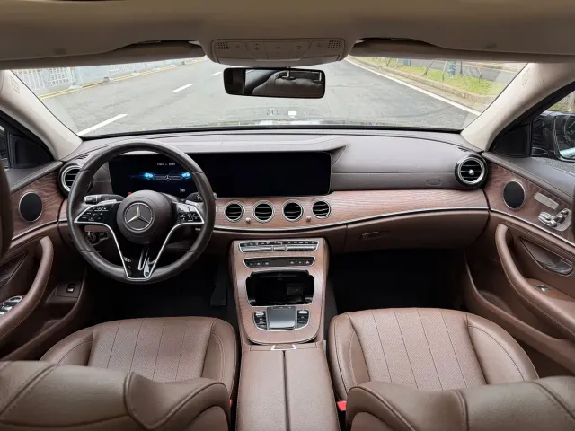 Mercedes-Benz E-Class — Фото автомобиля 6