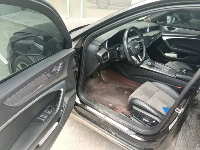 Audi A6L — Фото автомобиля 13