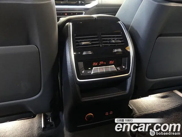 BMW XM G09 — Фото автомобиля 16