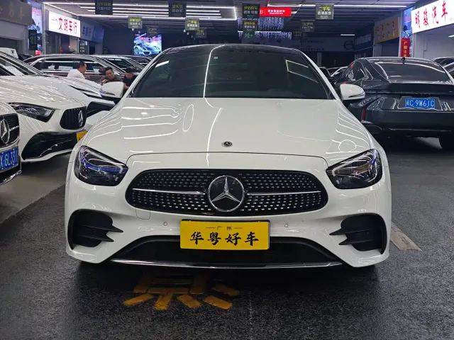 Mercedes-Benz E-Class — Фото автомобиля 2