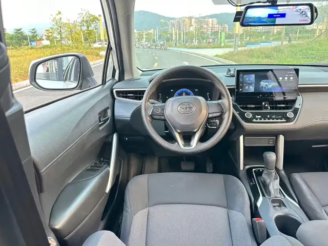 Toyota Frontlander — Фото автомобиля 16