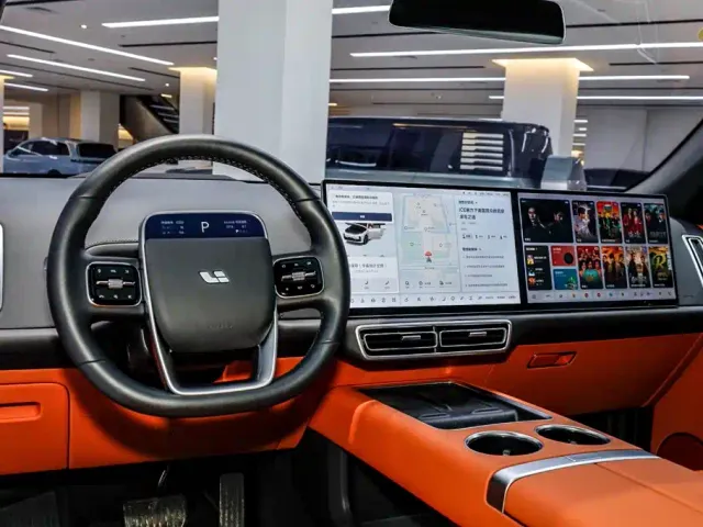 Li Auto L7 — Фото автомобиля 22