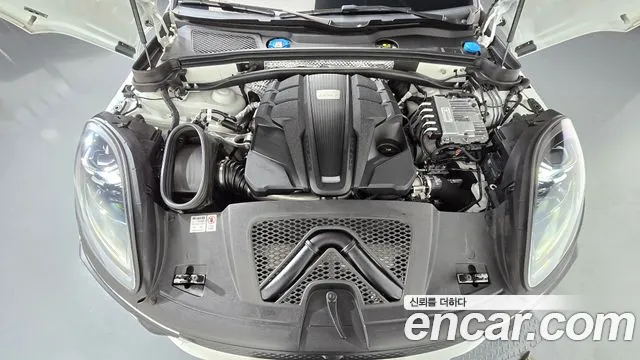 Porsche Macan — Фото автомобиля 6