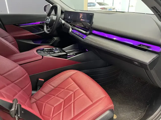 BMW 5 Series — Фото автомобиля 5
