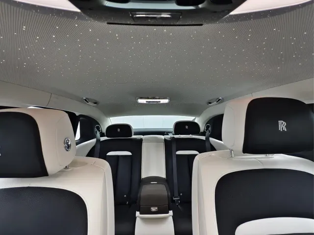 Rolls-Royce Ghost — Фото автомобиля 14