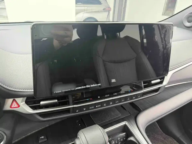 Toyota Sienna — Фото автомобиля 15