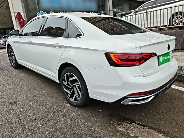 Volkswagen Sagitar — Фото автомобиля 4