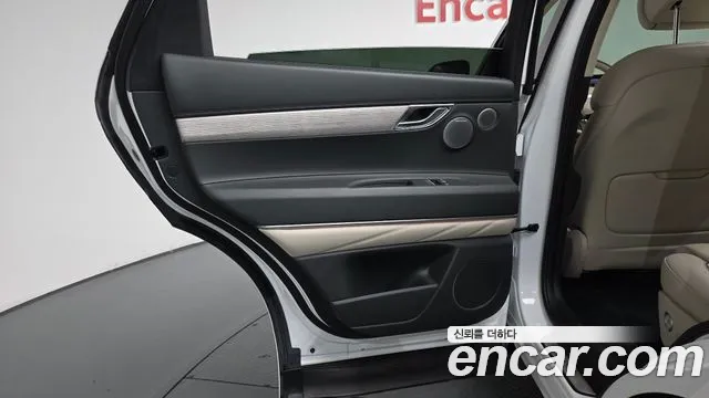 Genesis GV80 — Фото автомобиля 25