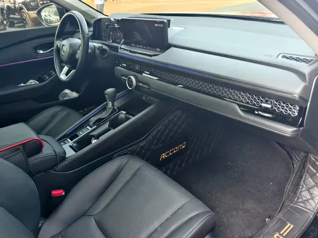 Honda Accord — Фото автомобиля 15