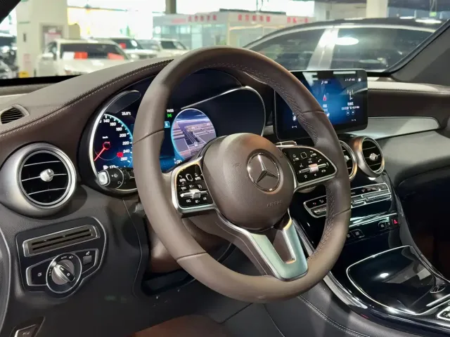 Mercedes-Benz Mercedes-Benz GLC 2021 GLC 260 L 4MATIC Sporty — Фото автомобиля 7