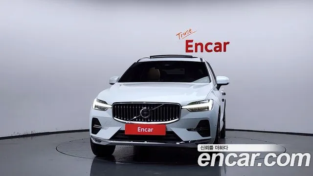 Volvo XC60 Generation 2 — Фото автомобиля 3