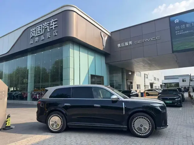 Voyah Auto VOYAH Taisan 2026 Model Base — Фото автомобиля 6