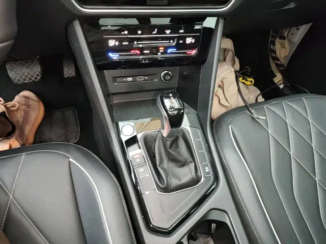 Volkswagen Tiguan L — Фото автомобиля 13