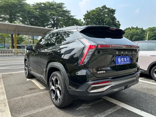 Geely Boyue L 2024 1.5TD DCT Premium Edition — Фото автомобиля 4