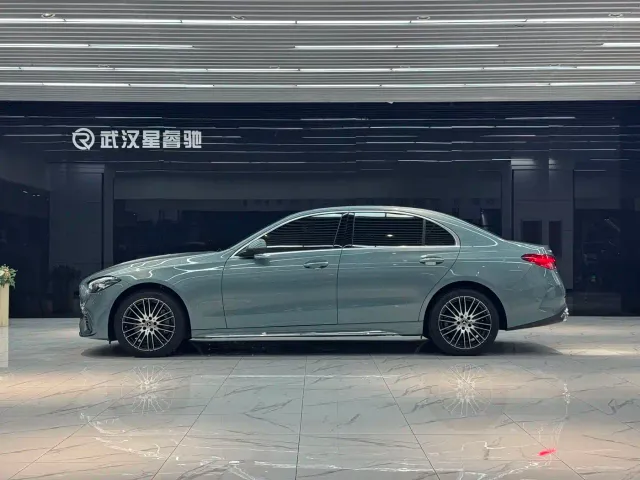 Mercedes-Benz C-Class — Фото автомобиля 2