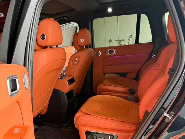 Li Auto L8 — Фото автомобиля 7