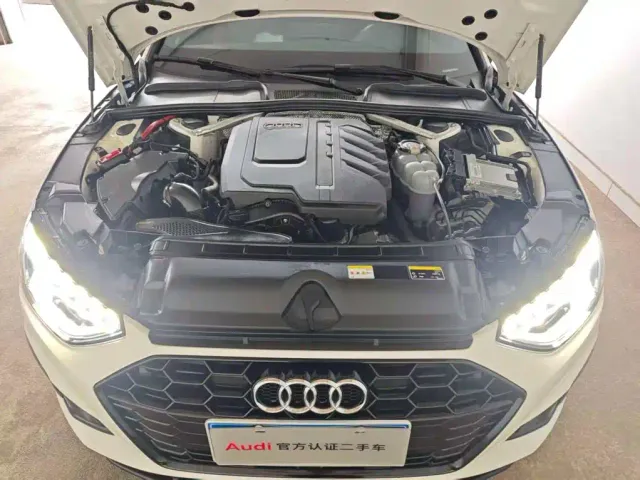 Audi A4L — Фото автомобиля 12