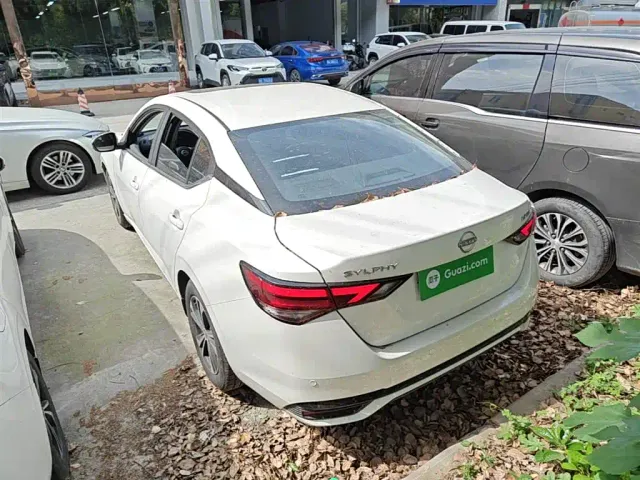 Nissan Sylphy — Фото автомобиля 4