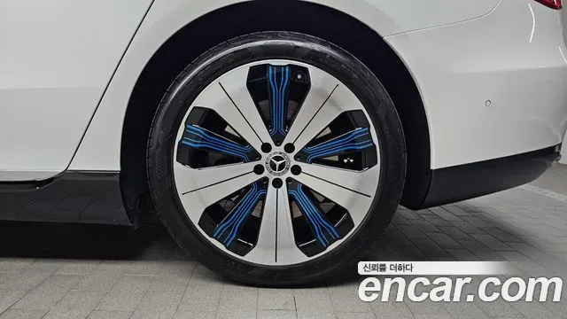 Mercedes-Benz EQS — Фото автомобиля 21