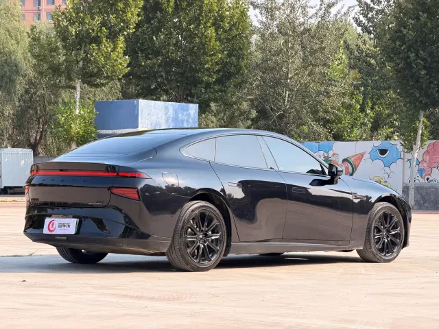 Xpeng P7 — Фото автомобиля 16