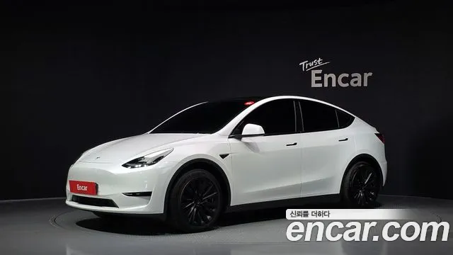 Фотография автомобиля — Tesla Model Y