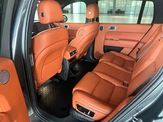 Li Auto L7 — Фото автомобиля 7