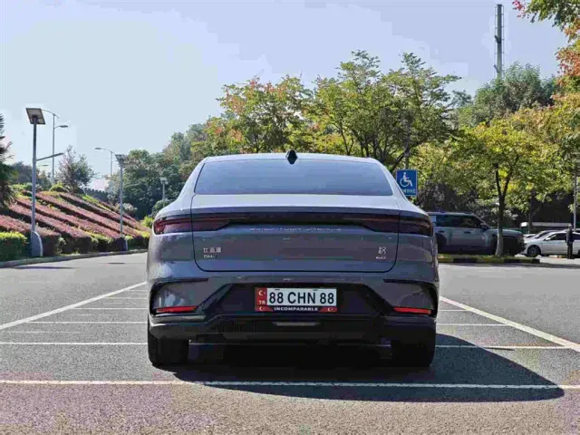 BYD Han — Фото автомобиля 5