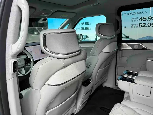Volvo Volvo EM90 2025 Ultra Six-Seater — Фото автомобиля 10
