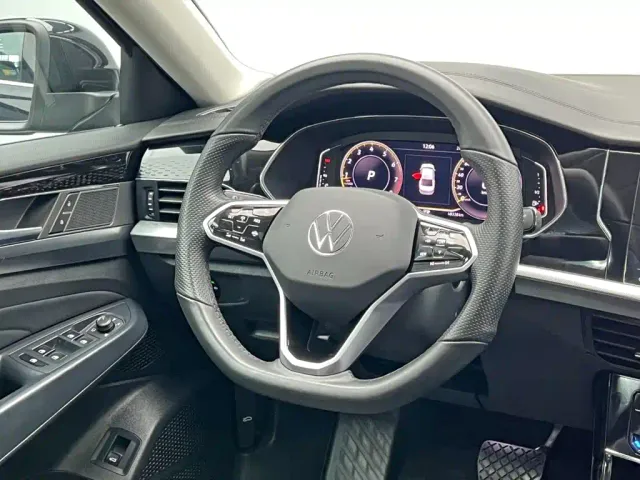 Volkswagen Passat — Фото автомобиля 20