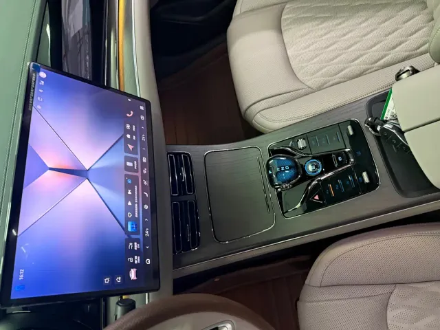 BYD Han 2025 Model EV 701KM LiDAR Smart Driving Version — Фото автомобиля 14