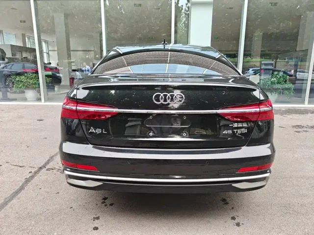 Audi A6L — Фото автомобиля 16