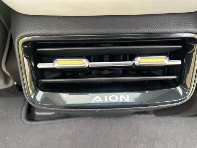 GAC Aion Y — Фото автомобиля 11